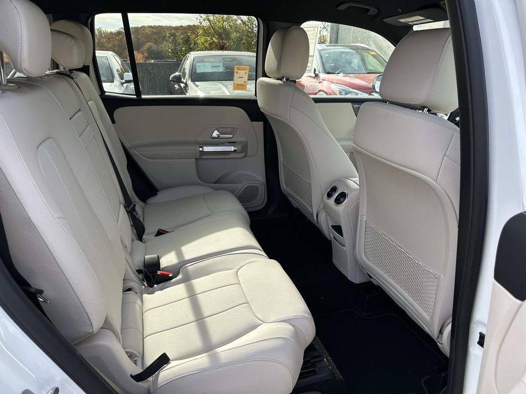 Thumbnail: 2026 Mercedes-Benz E-Class - 23