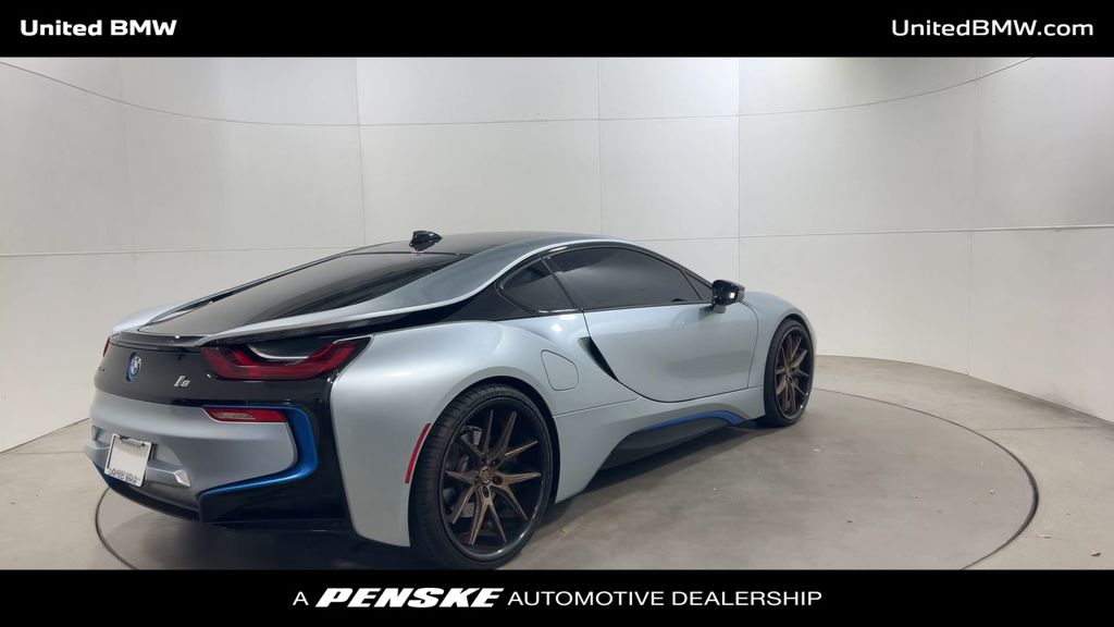 Thumbnail: 2016 BMW  - 8