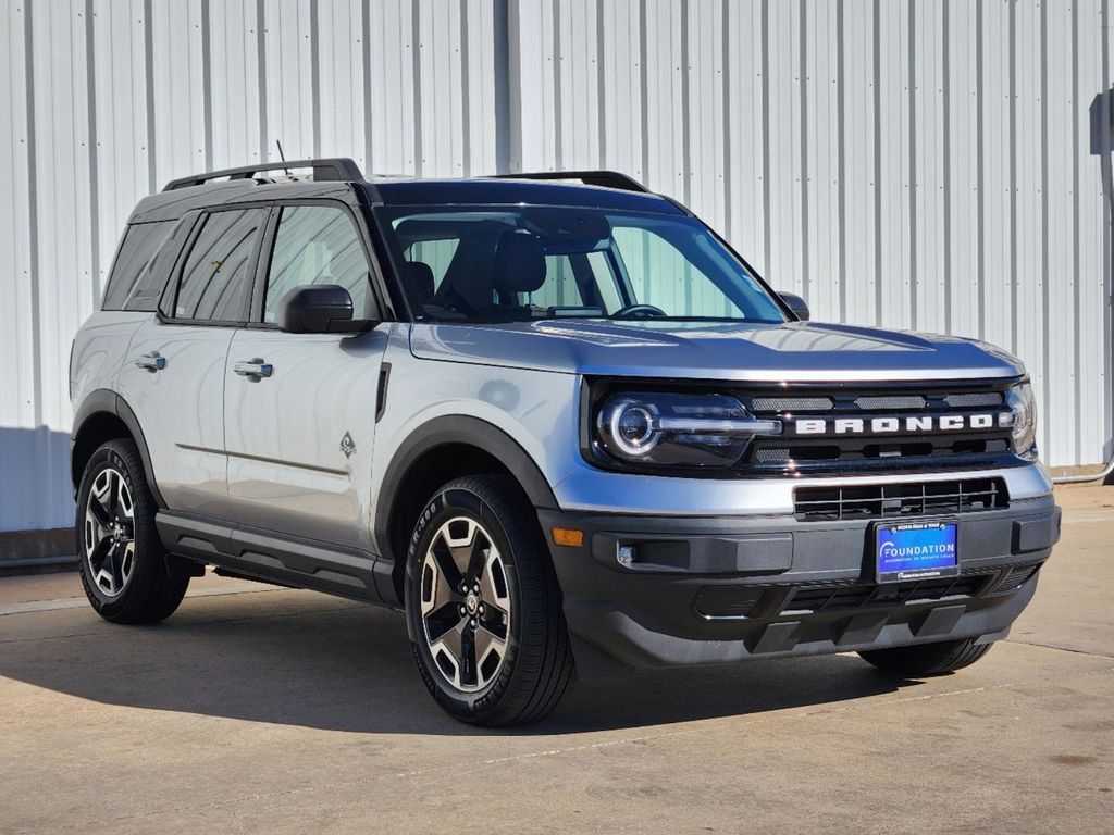 2021 Ford Bronco Sport Outer Banks 3