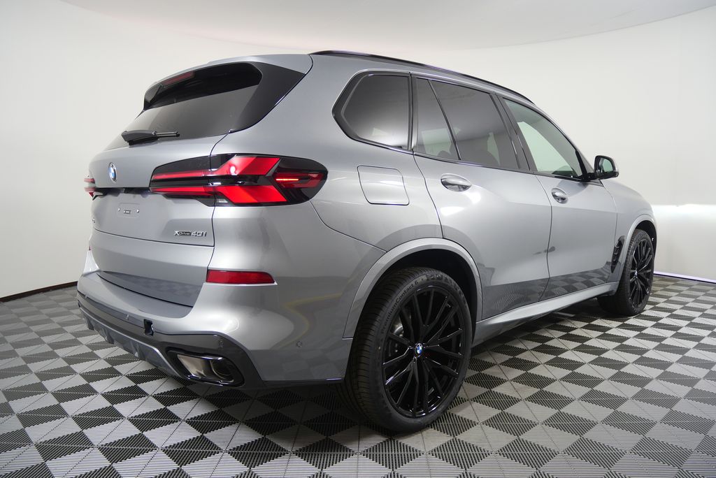 Thumbnail: 2026 BMW X5 - 3