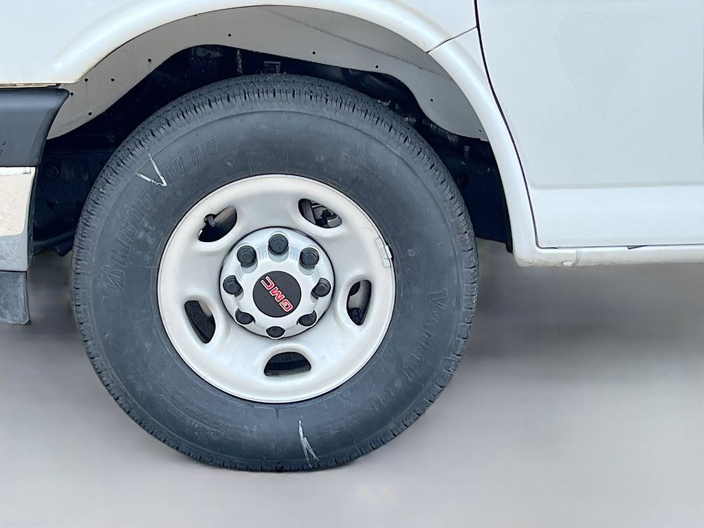 Used 2023 White GMC Work Van image 27