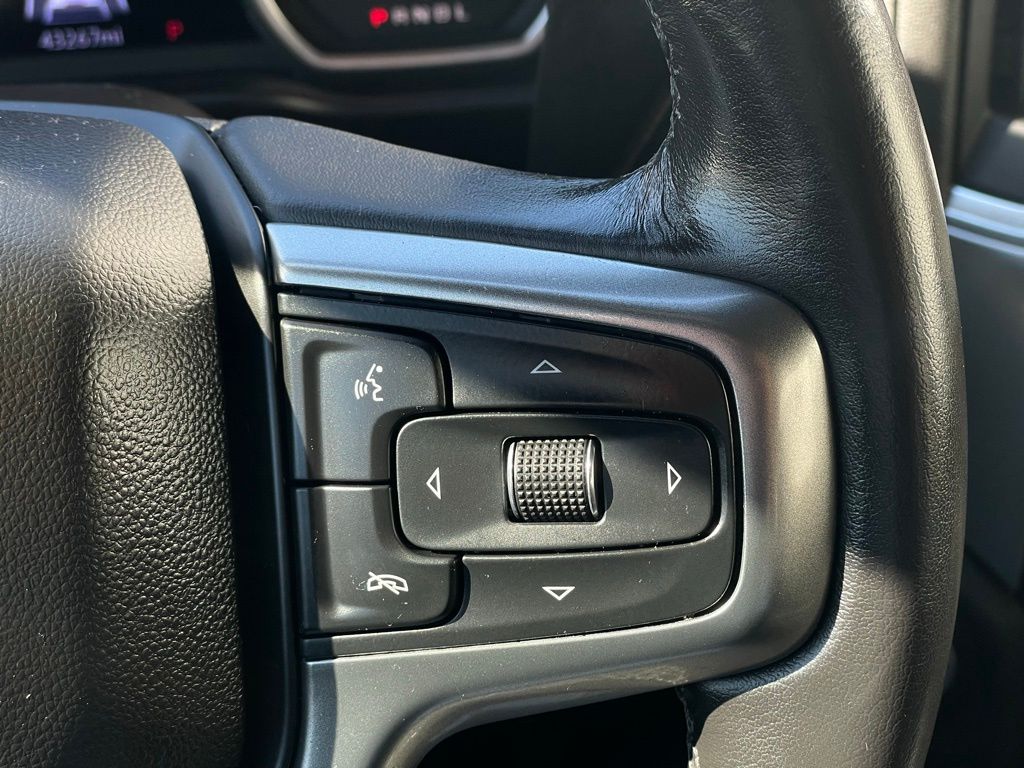 Thumbnail: 2019 Chevrolet Silverado 1500 - 14