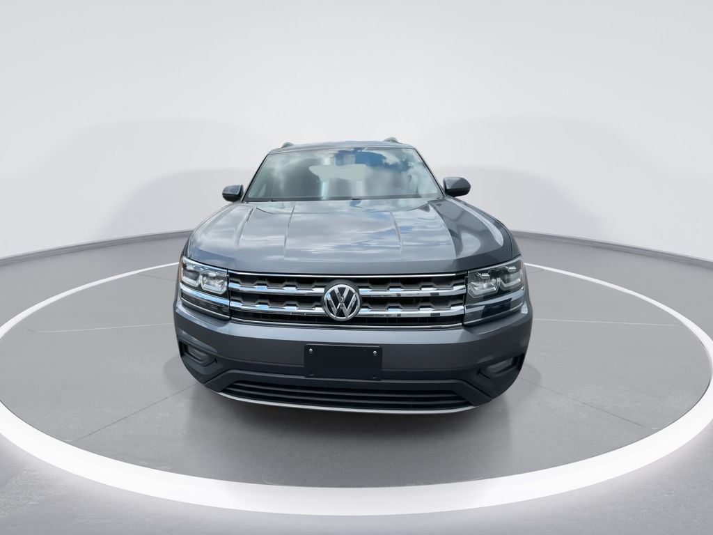 Used 2018 Platinum Gray Metallic Volkswagen 3.6L V6 SE image 3