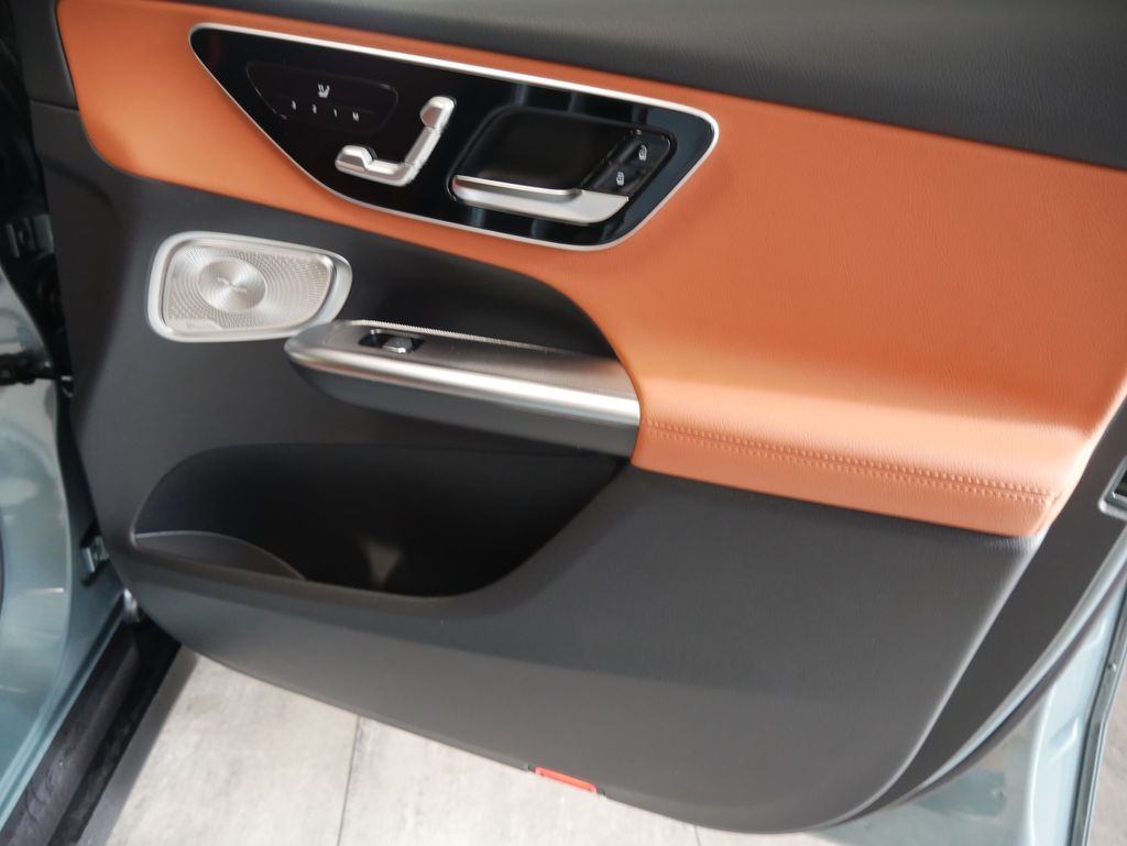 Thumbnail: 2026 Mercedes-Benz GLC - 26