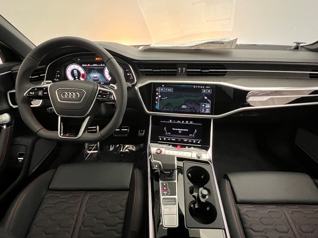 Thumbnail: 2026 Audi RS 6 - 18