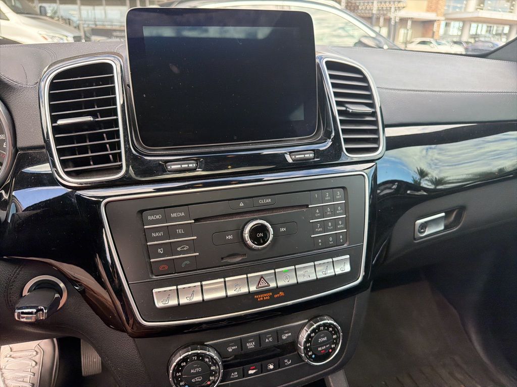 Thumbnail: 2017 Mercedes-Benz GLS - 9