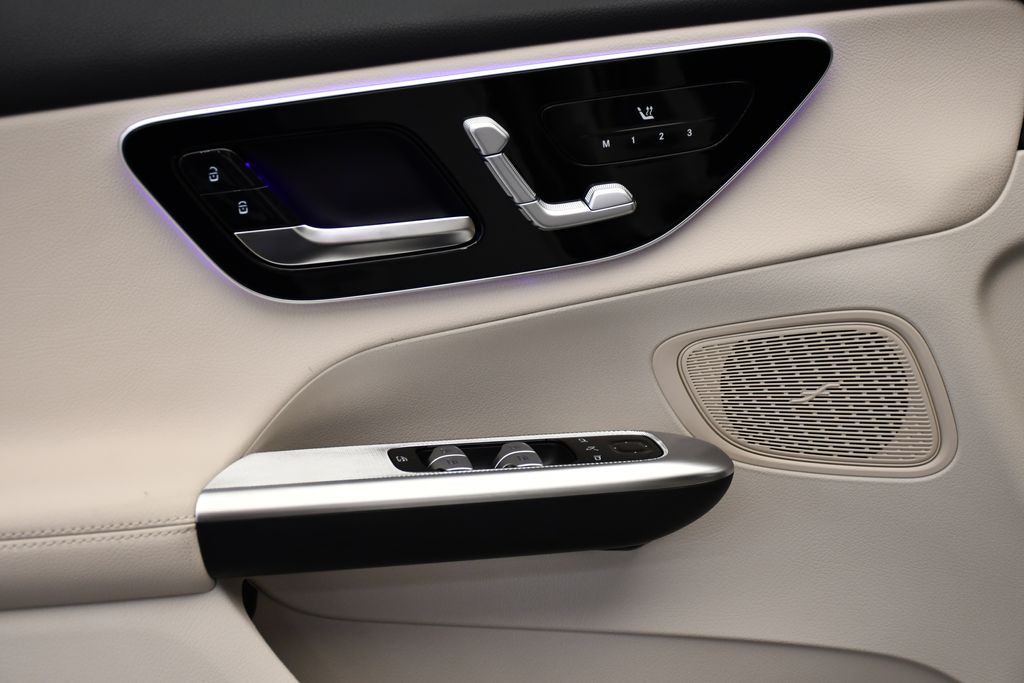 Thumbnail: 2026 Mercedes-Benz GLC - 31