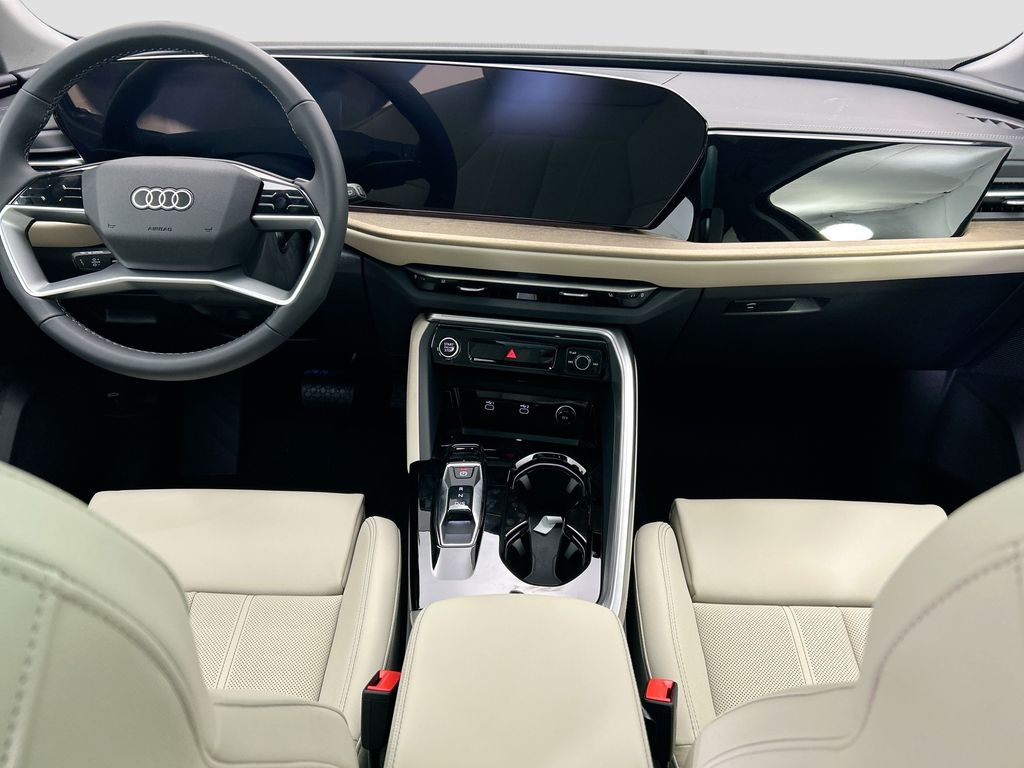 Thumbnail: 2025 Audi Q5 - 13