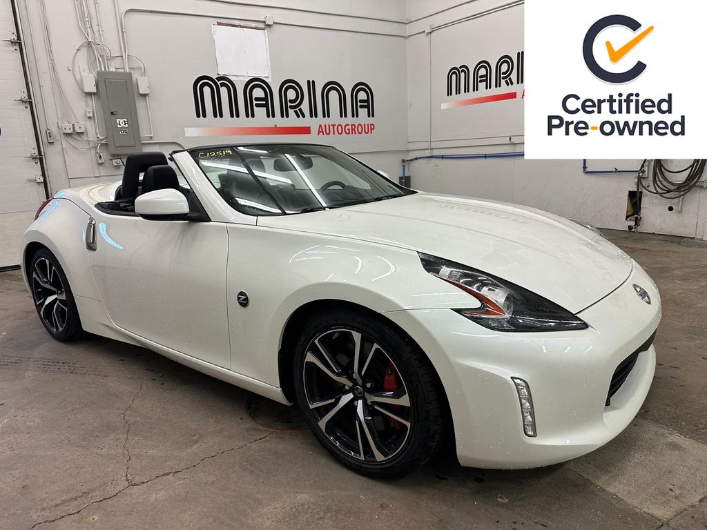 Pearl White 2018 Nissan 370Z Roadster Touring Sport Convertible Rear-Wheel Drive 7-Speed Automatic