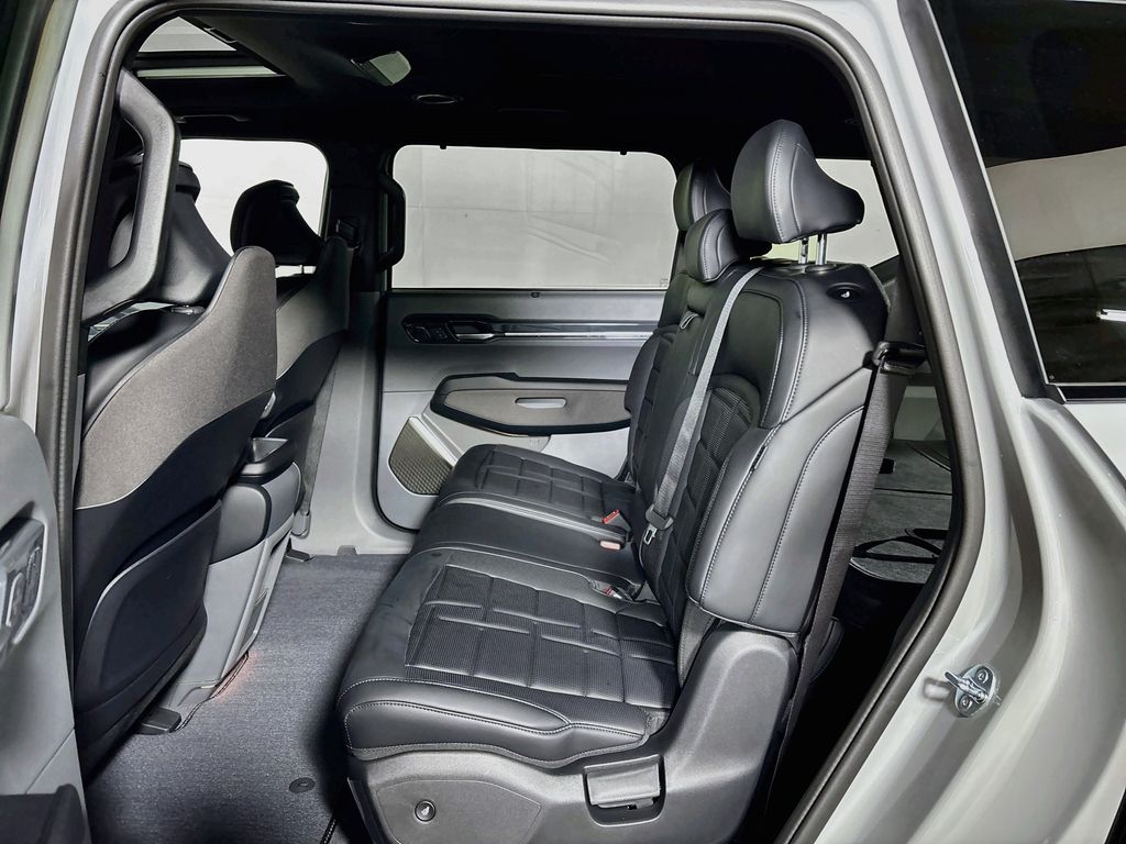 2026 Kia EV9 Land