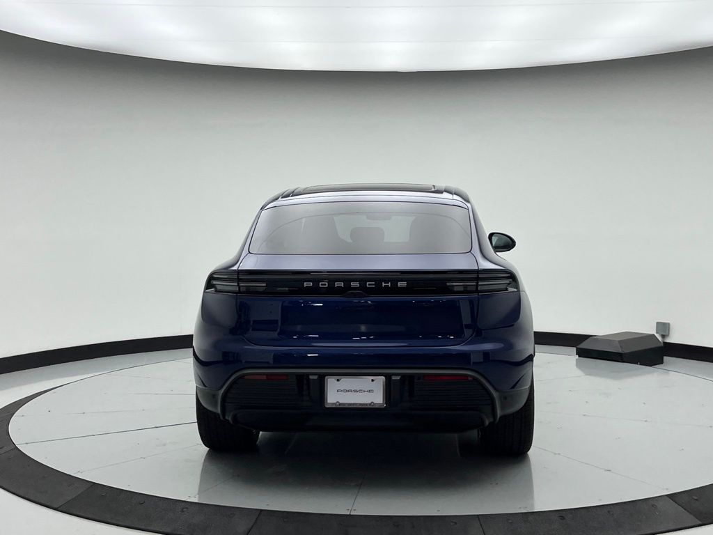 Thumbnail: 2025 Porsche Macan - 8