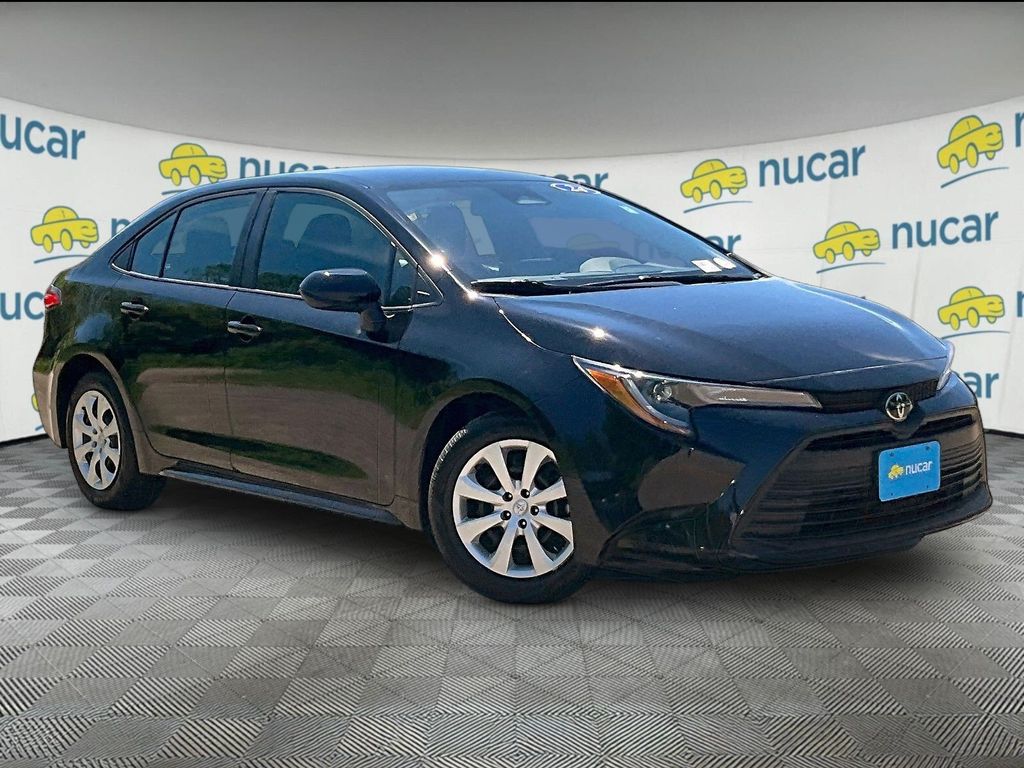 2024 Toyota Corolla — photo 1