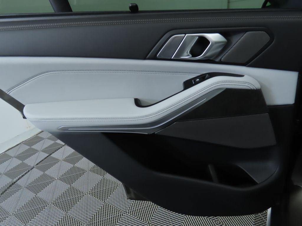 Thumbnail: 2026 BMW X5 - 27