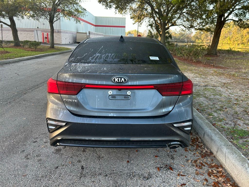 Thumbnail: 2021 Kia Forte - 4