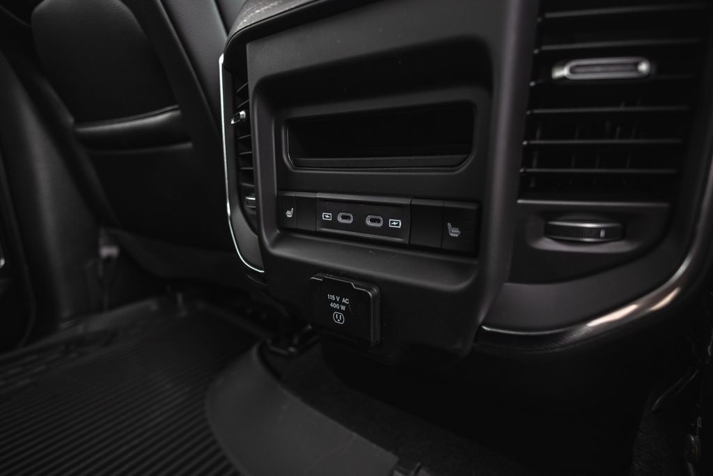 2026 Ram 1500 Laramie thumbnail 37