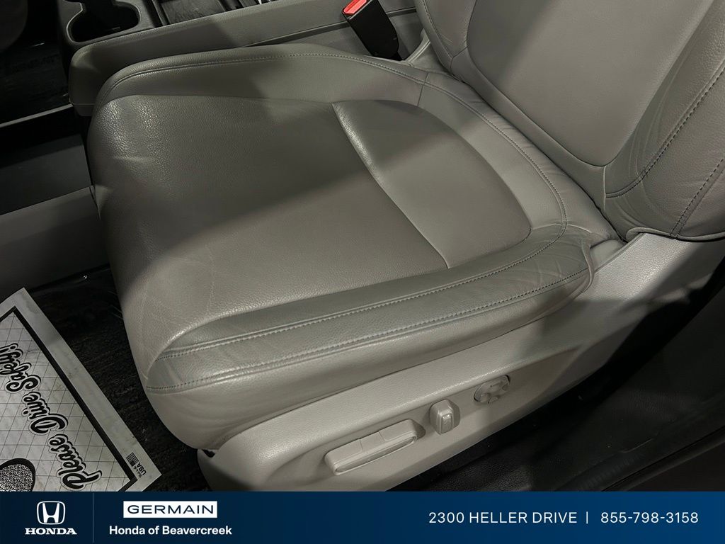 Used 2024 Gray Honda Touring image 19