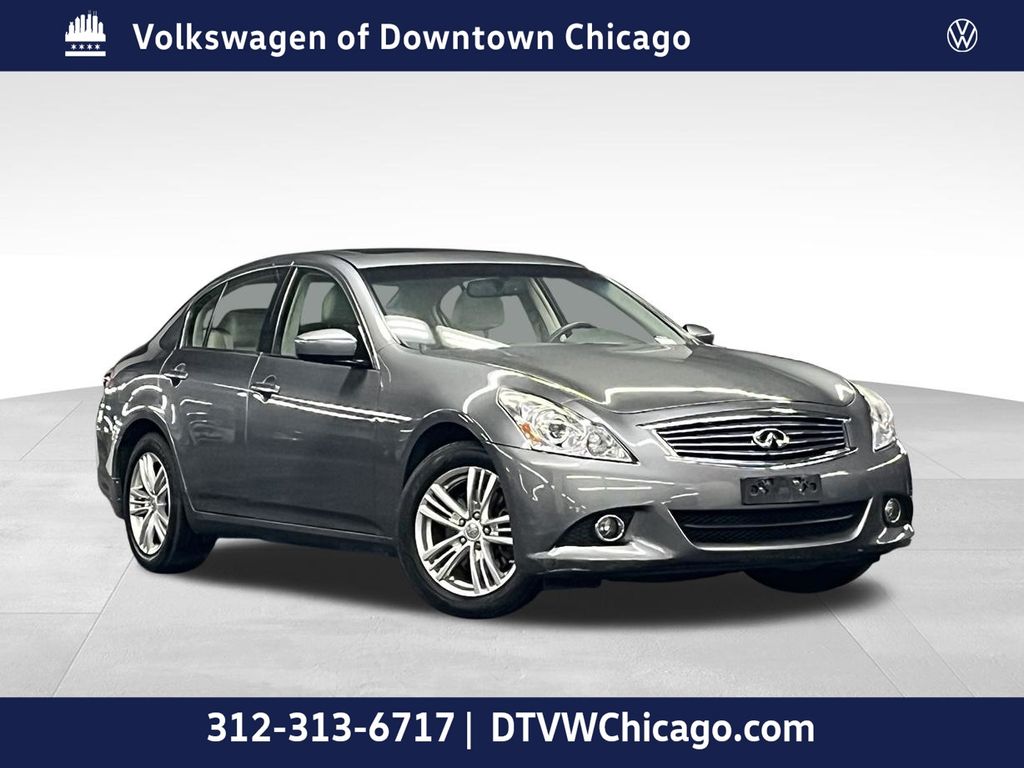 2013 INFINITI G37 X