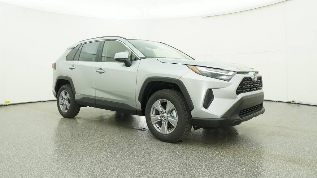 Thumbnail: 2025 Toyota RAV4 - 16