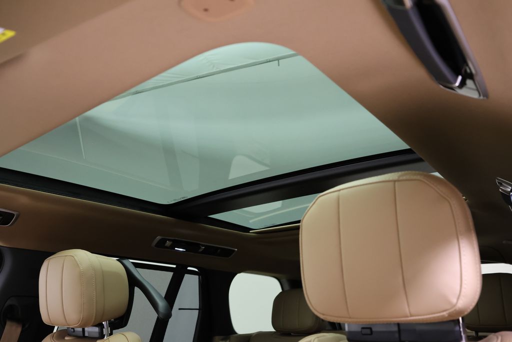 Thumbnail: 2026 Land Rover Range Rover - 13