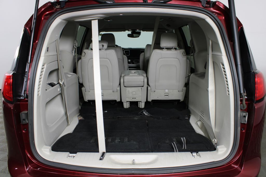 Used 2019 Chrysler Pacifica for sale in 