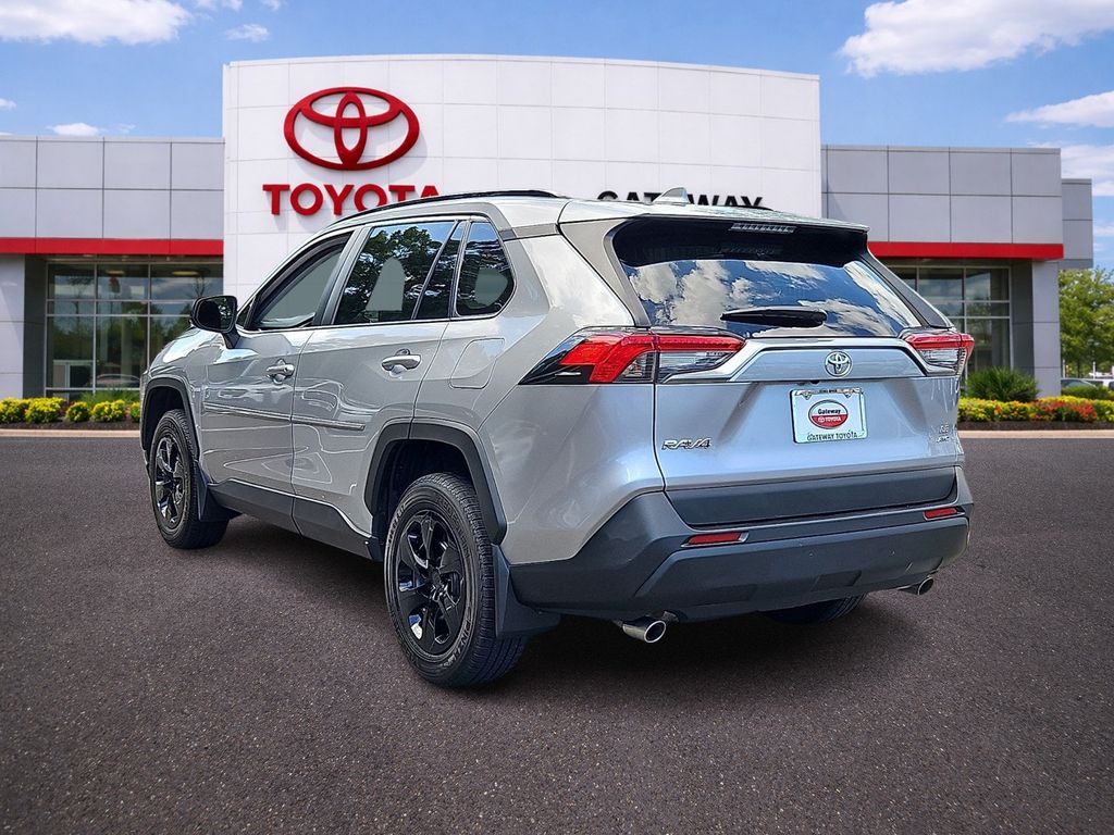 Thumbnail: 2020 Toyota RAV4 - 7