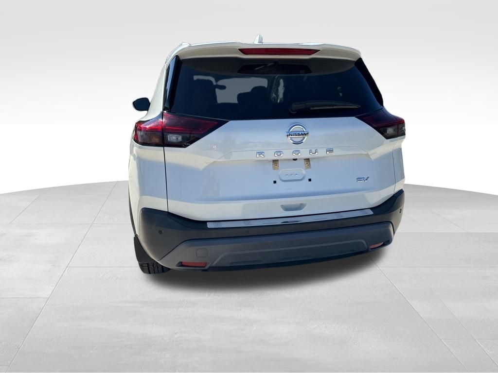 2021 Nissan Rogue SV 8