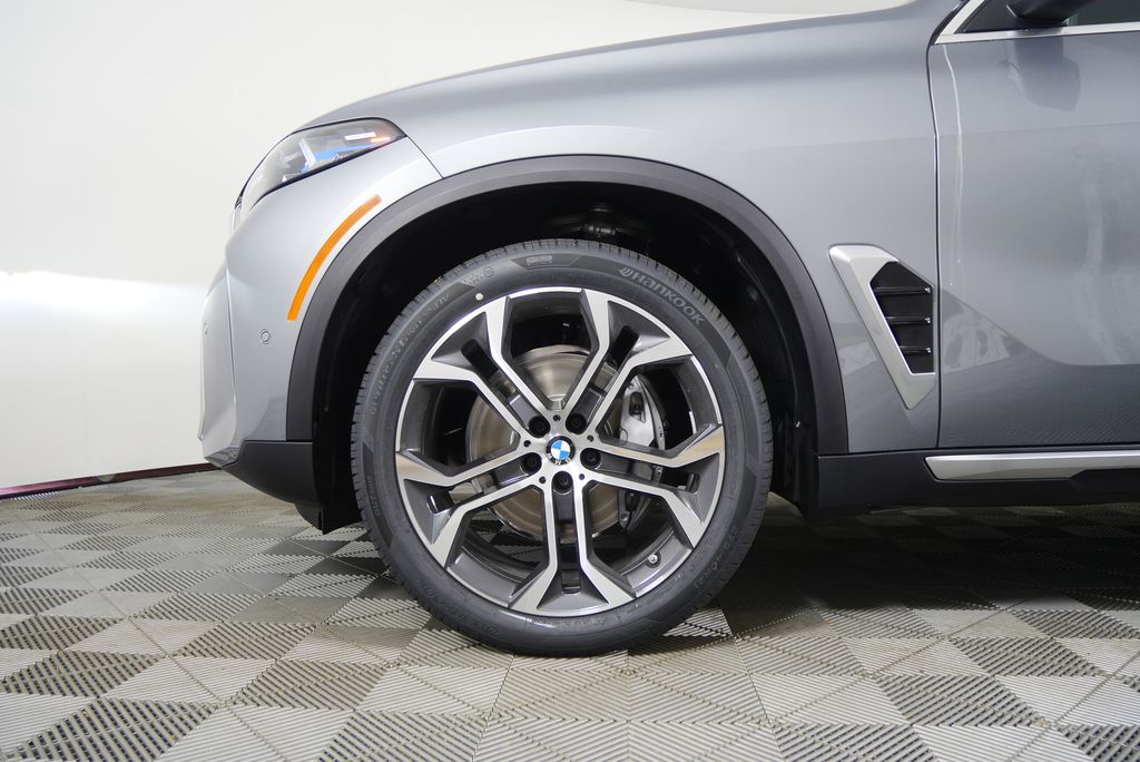 Thumbnail: 2026 BMW X5 - 7