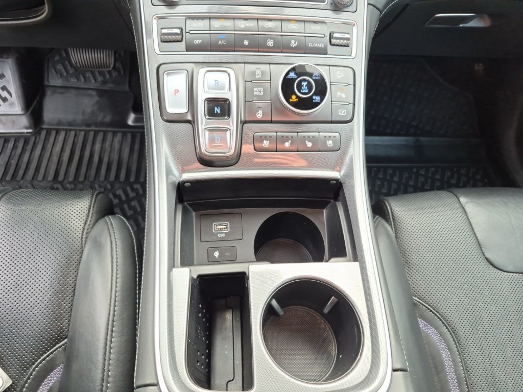 Used Car 2021 Hyundai Santa Fe  Calligraphy For Sale Under $25,000 In Austin, Texas