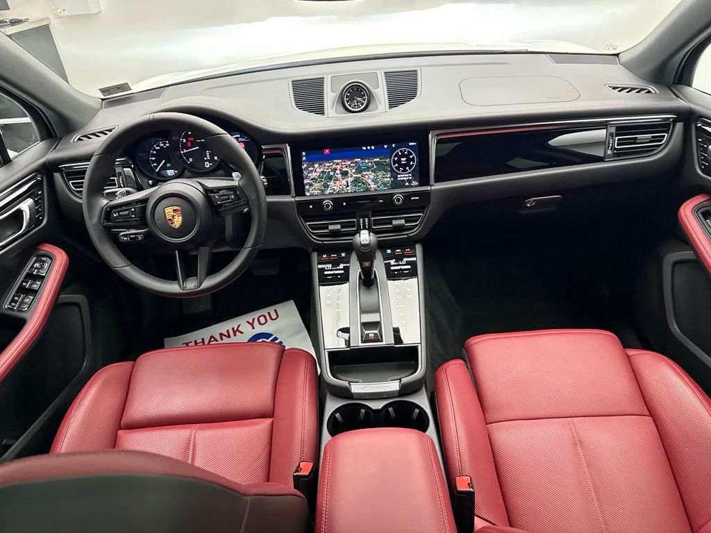 Thumbnail: 2026 Porsche Macan - 30