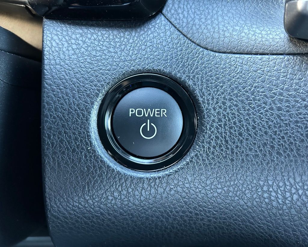 Thumbnail: 2025 Toyota Camry - 29