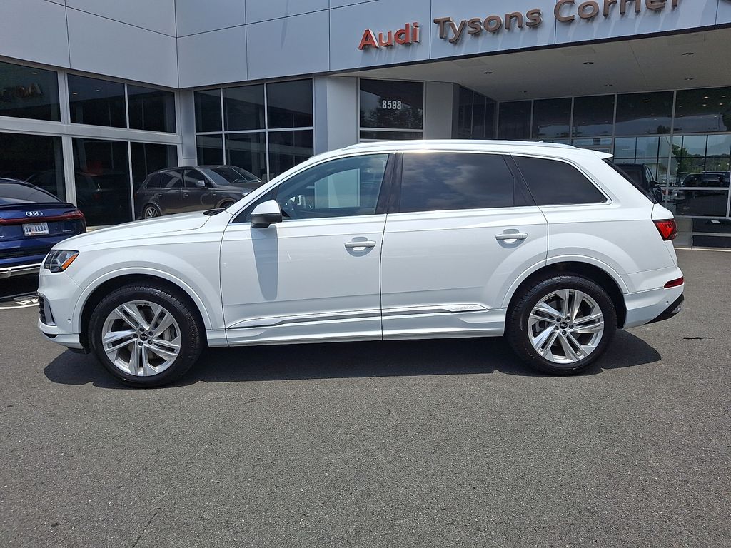 Thumbnail: 2023 Audi Q7 - 7