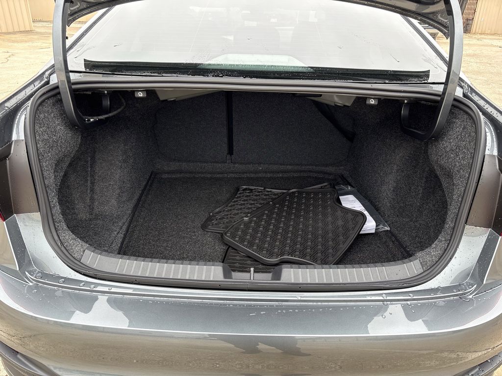 New 2026 Metallic Volkswagen 1.5T SE image 27