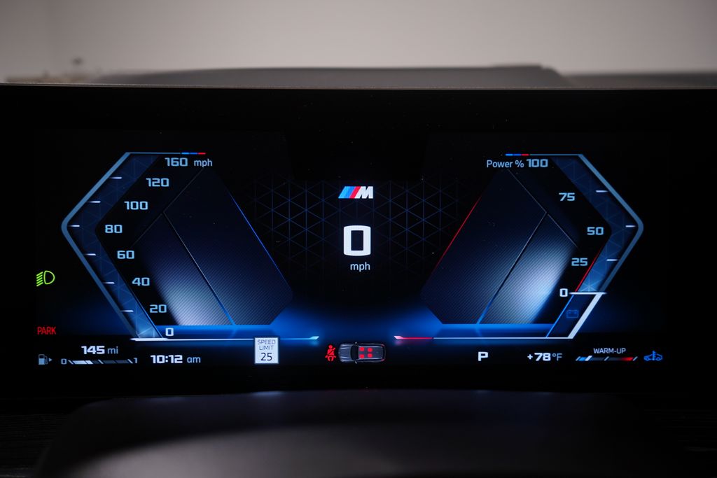 2025 BMW X7 M60i 23