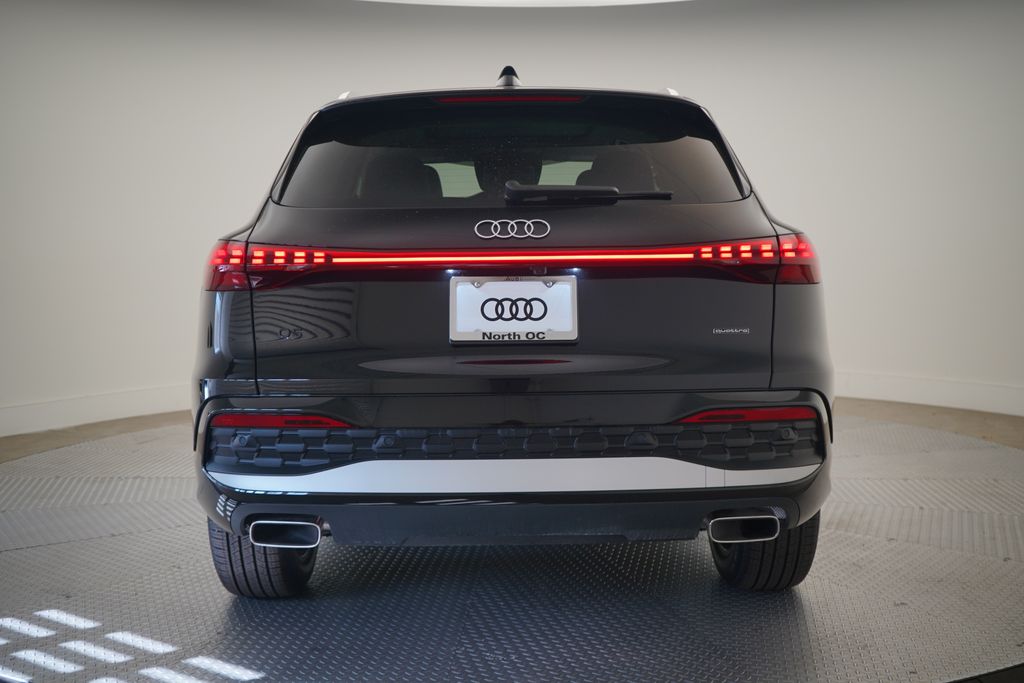 Thumbnail: 2025 Audi Q5 - 4
