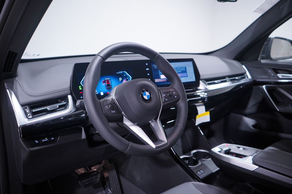 Thumbnail: 2025 BMW X1 - 6