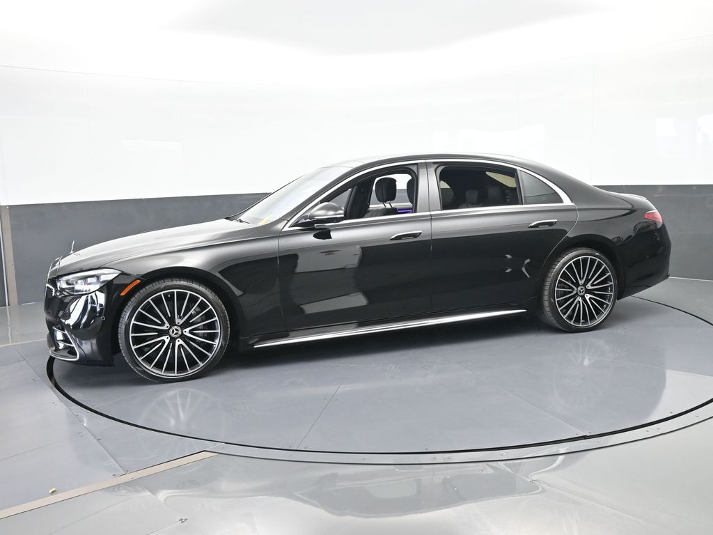 Used 2022 Onyx Black/Mojave Silver Mercedes-Benz S 580 image 2