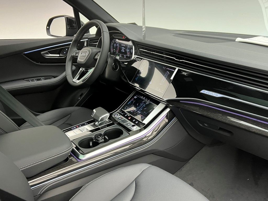 Thumbnail: 2026 Audi Q7 - 13