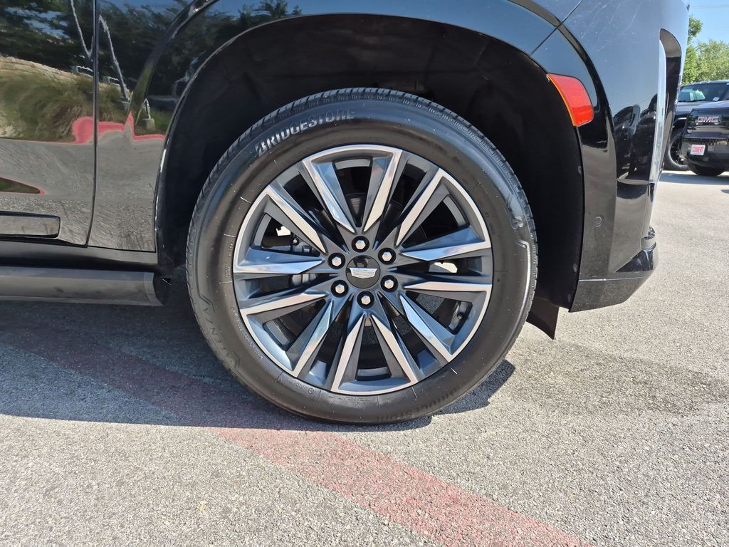 Used 2021 Black Cadillac Sport image 18