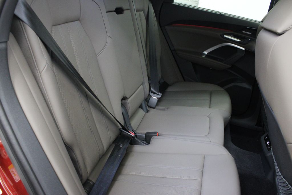 new 2025 Audi Q5 car, priced at $62,078