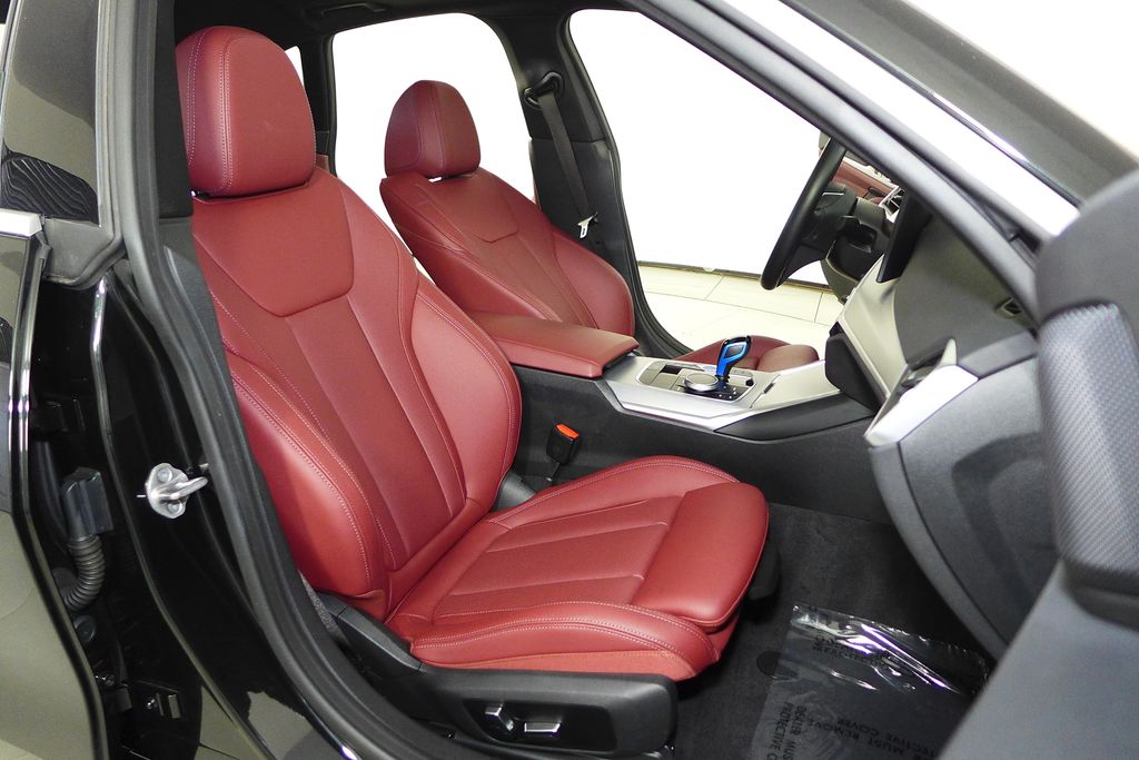 Thumbnail: 2023 BMW i4 - 19