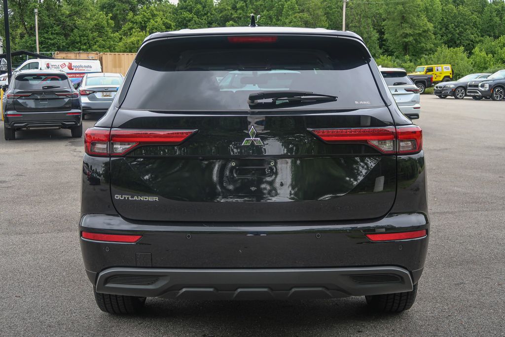 2024 Mitsubishi Outlander ES 2.5 S-AWC