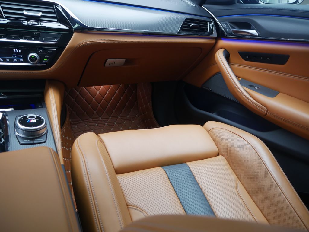 Thumbnail: 2020 BMW M5 - 24