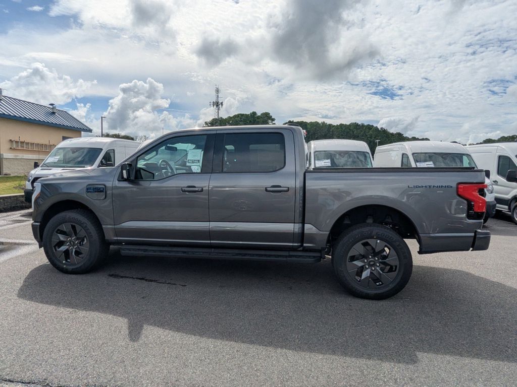2025 Ford F-150 Lightning Flash