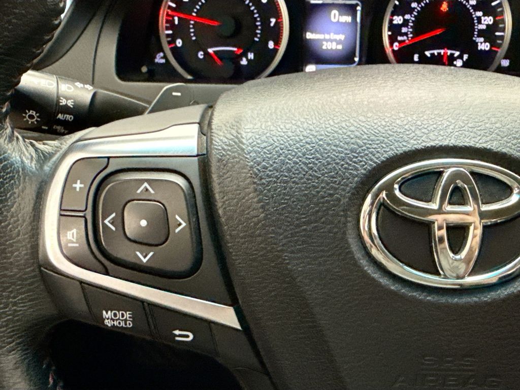 Thumbnail: 2016 Toyota Camry - 11