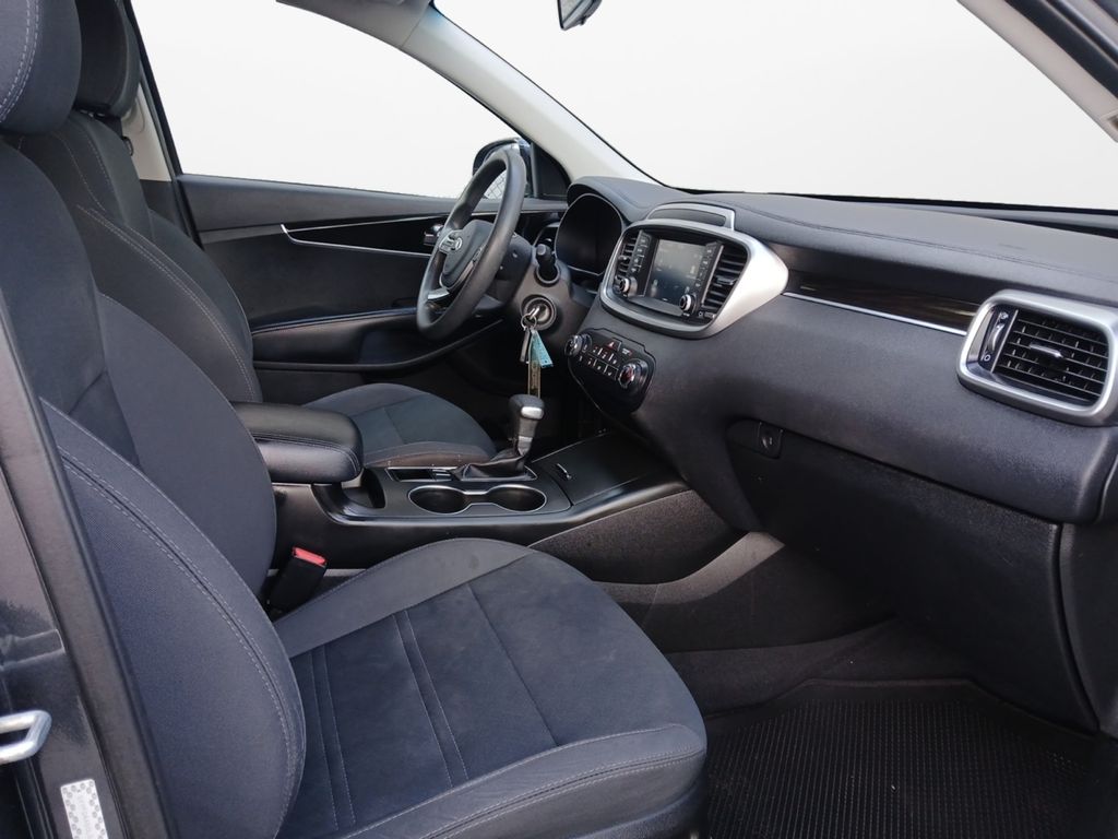 Used Car 2020 Kia Sorento  Lx For Sale Under $15,000 In Austin, Texas