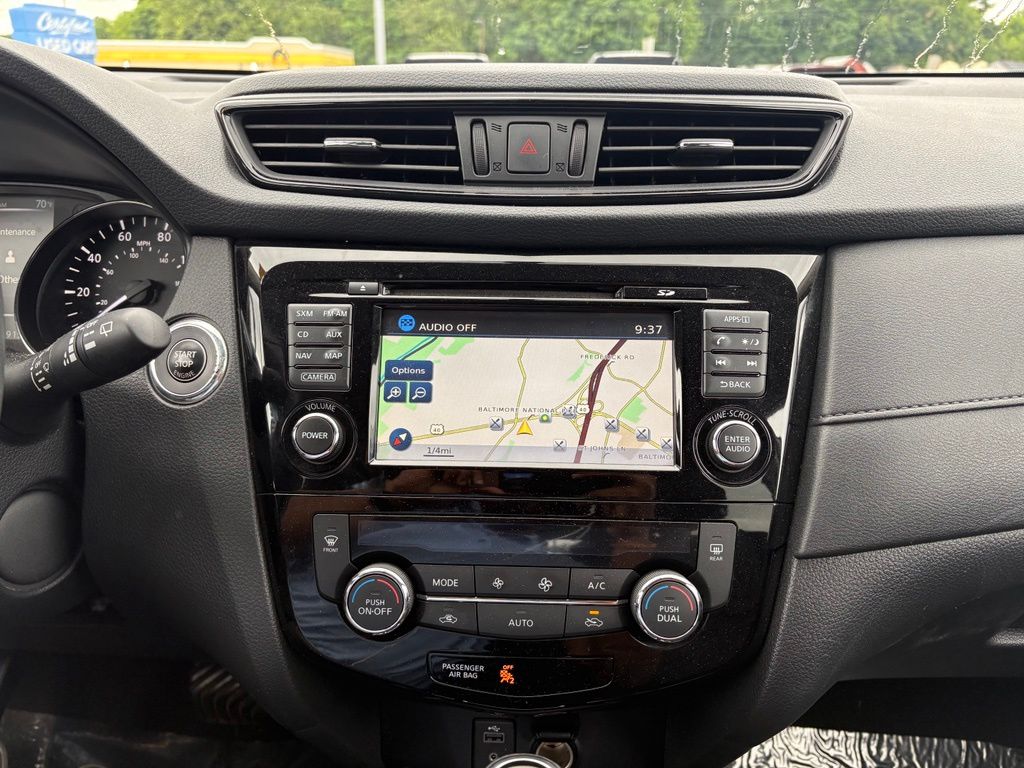 2017 Nissan Rogue SV