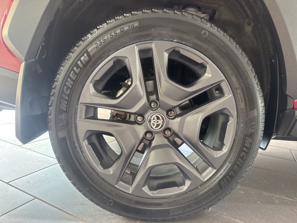 Thumbnail: 2023 Toyota RAV4 - 12