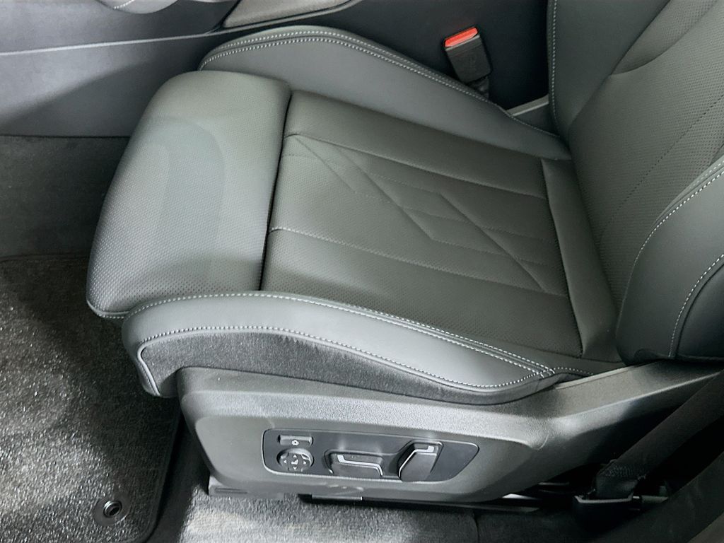 Thumbnail: 2026 BMW X3 - 21