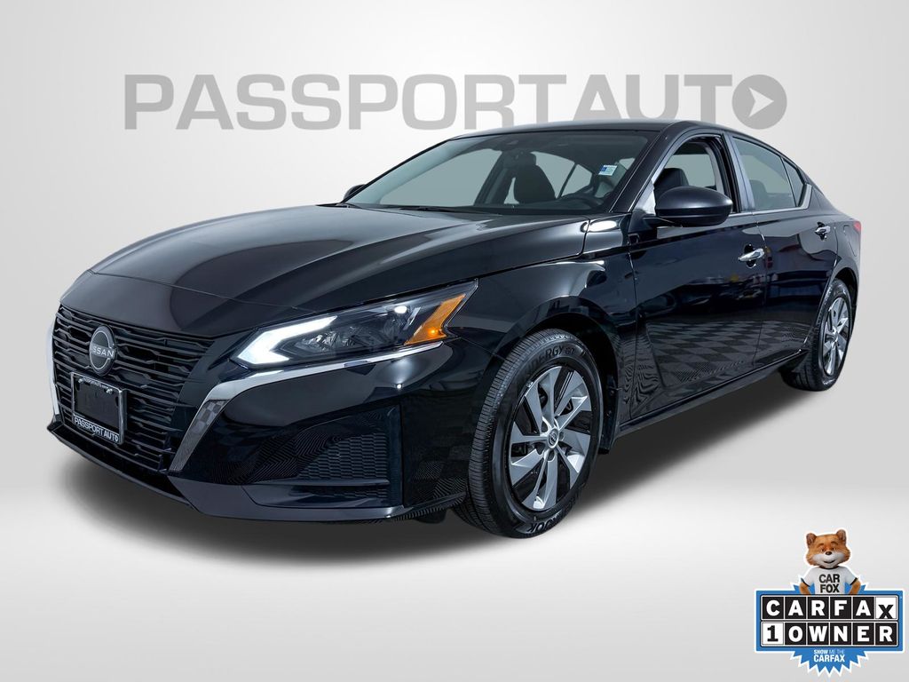 Super Black 2025 Nissan Altima Sedan Front-Wheel Drive Continuously Variable Transmission