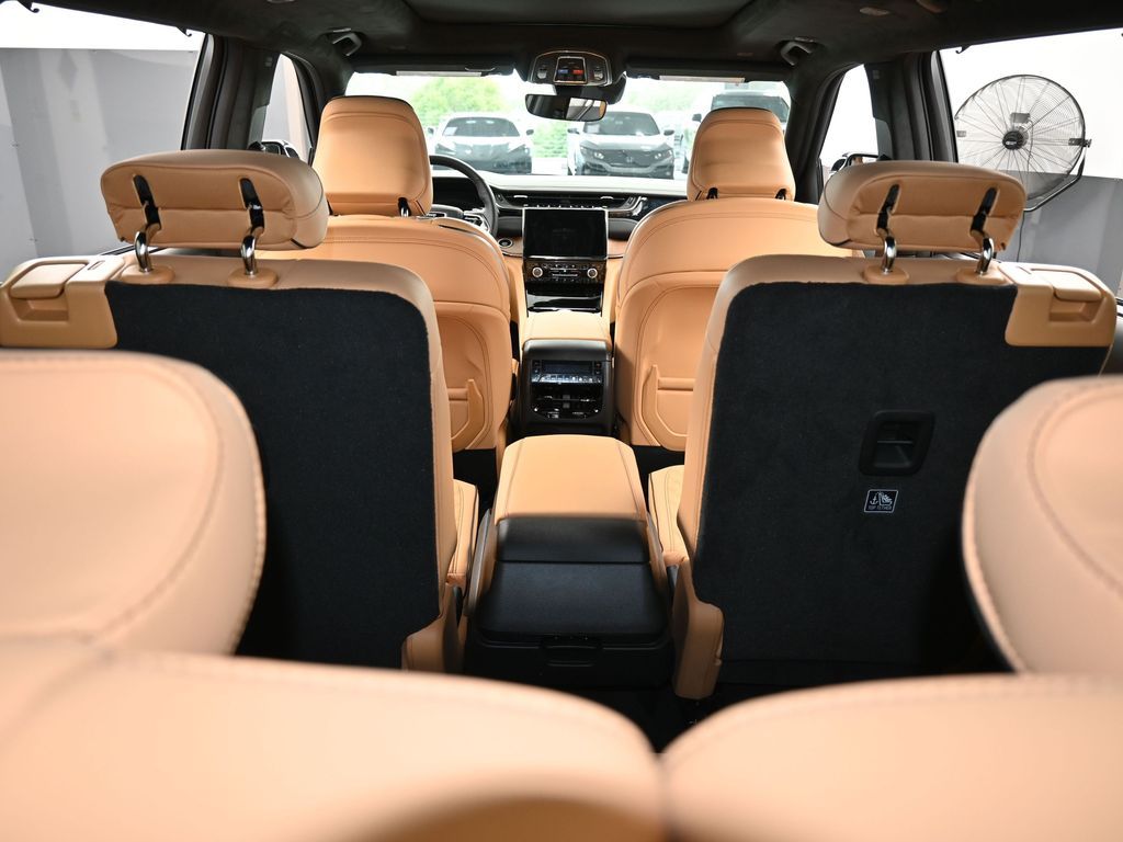 New 2025 Velvet Red Pearlcoat Jeep Summit image 39